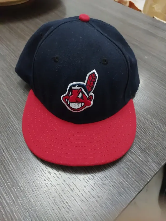 Gorra New Era Negra y Roja