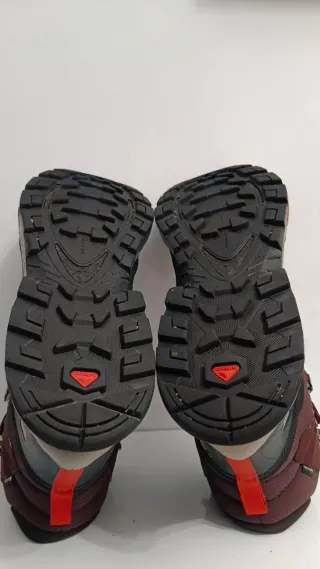 Botas Salomon Trekking Negras/Rojas