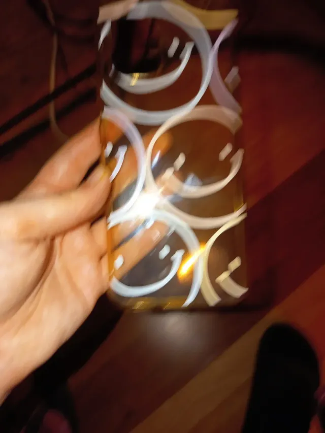 Funda móvil con caras sonrientes