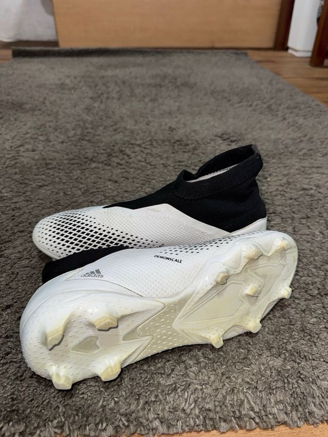 Botas de fútbol Adidas Predator blancas