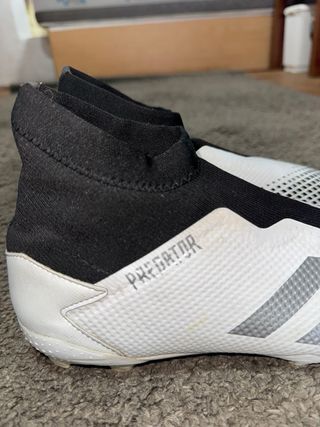 Botas de fútbol Adidas Predator blancas