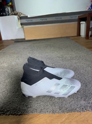 Botas de fútbol Adidas Predator blancas
