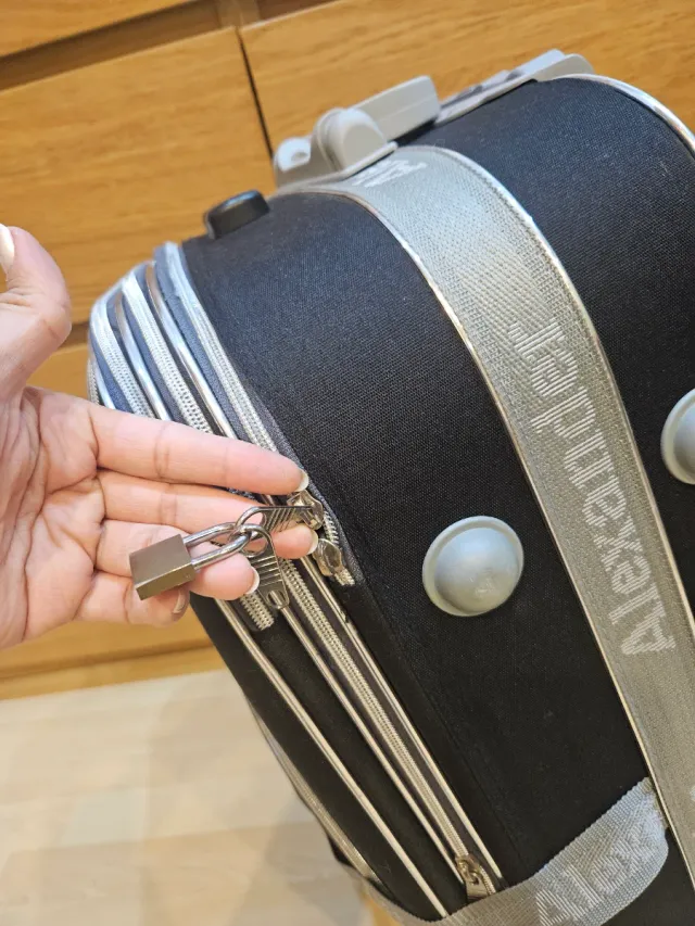 Maleta grande asul marino