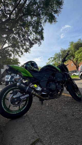 Kawasaki Verde y Negra