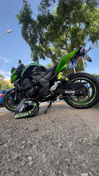 Kawasaki Verde y Negra