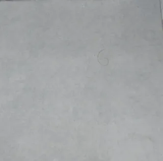 Restos de obra: 52 cajas de azulejos