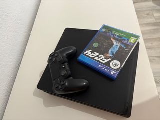 PS4 (PlayStation 4) Negra + FC 24