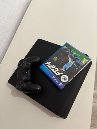 PS4 (PlayStation 4) Negra + FC 24