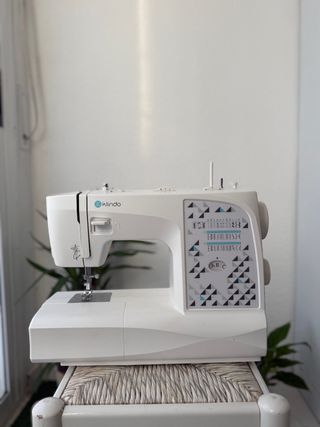 Máquina de coser Klindo blanca