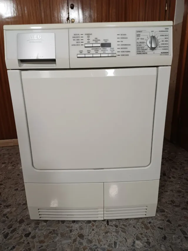 SECADORA BOMBA DE CALOR AEG 8Kg SEGUNDAMANO