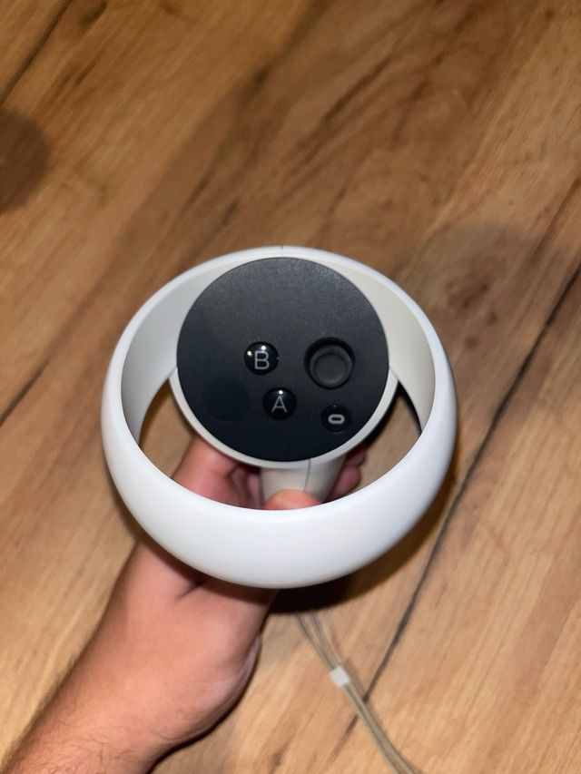 Meta Quest 2 VR Headset e Controles