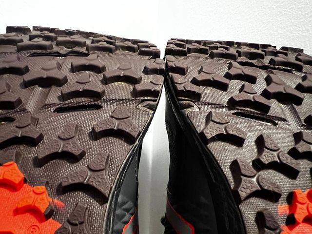 Zapatillas New Balance Summit KOM Trail. Talla 43