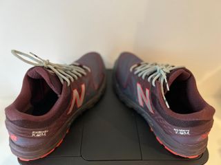 Zapatillas New Balance Summit KOM Trail. Talla 43