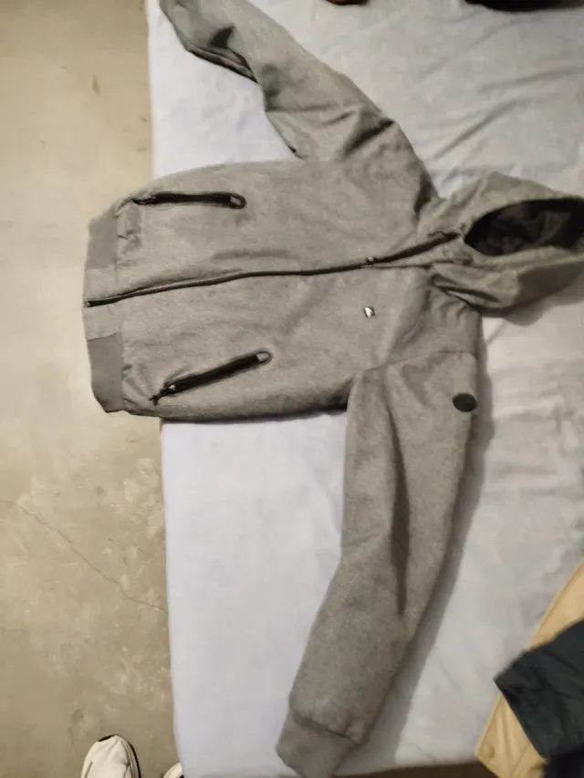 Chaqueta Quiksilver Gris con Capucha