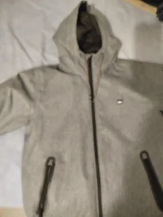 Chaqueta Quiksilver Gris con Capucha