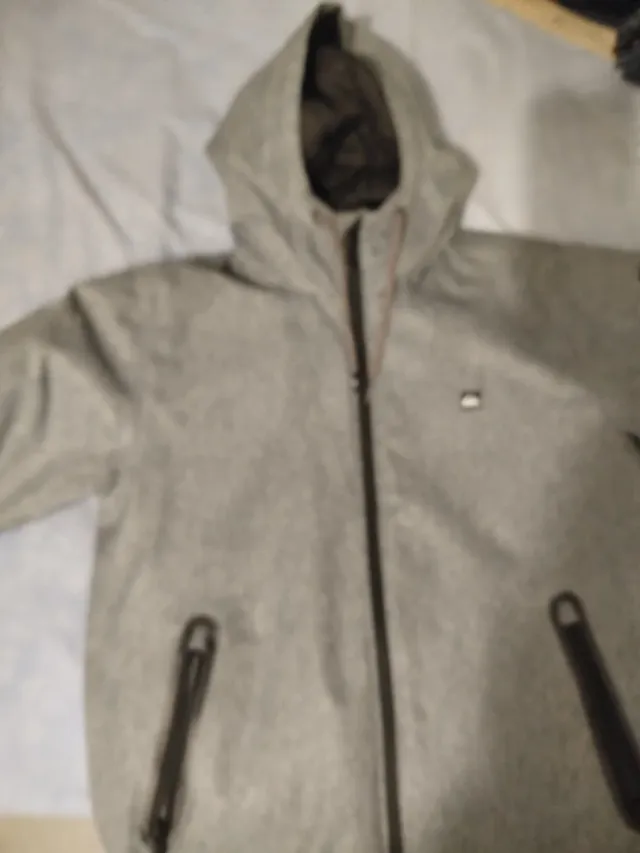 Chaqueta Quiksilver Gris con Capucha