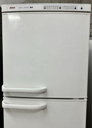 NEVERA DE DOS PURTAS MARCA BOSCH EN BLANCO