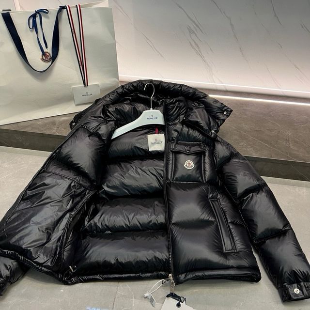 Abrigo Moncler Maya Negro