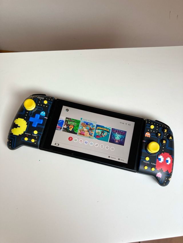 Joy-con Nintendo switch Hori split pad Pac-man