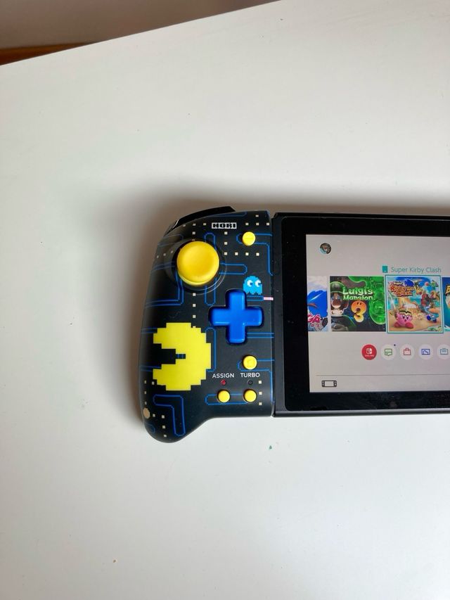 Joy-con Nintendo switch Hori split pad Pac-man