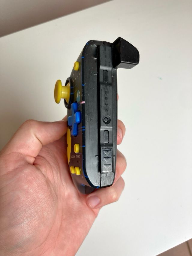 Joy-con Nintendo switch Hori split pad Pac-man