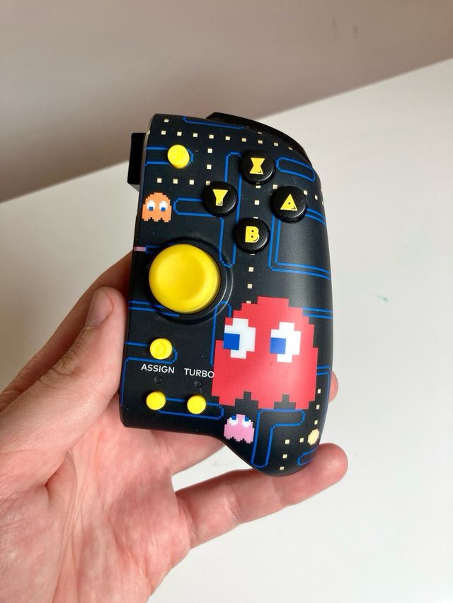 Joy-con Nintendo switch Hori split pad Pac-man