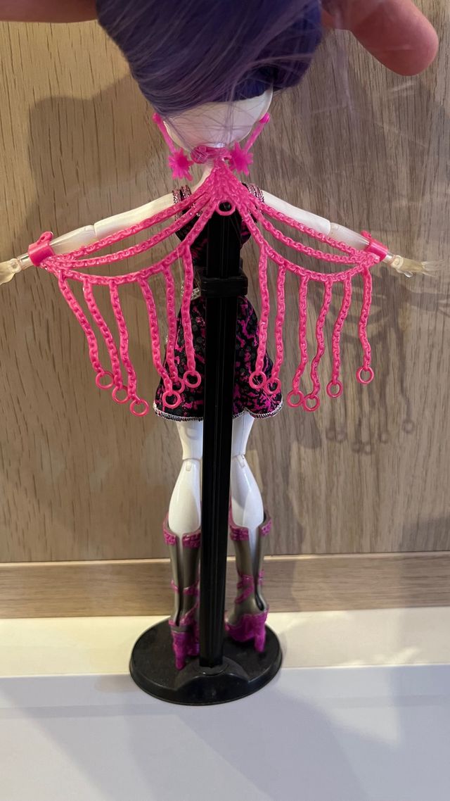 Monster High Spectra Vondergeist Power Ghouls