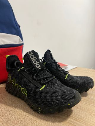 Zapatillas Adidas Negras y Verdes