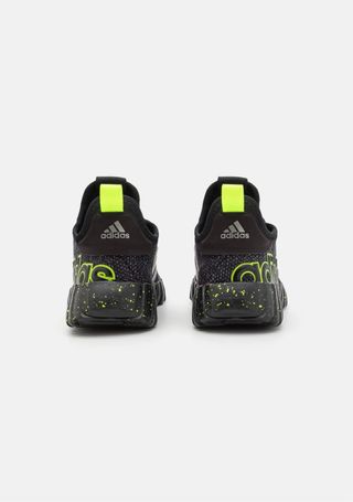 Zapatillas Adidas Negras y Verdes