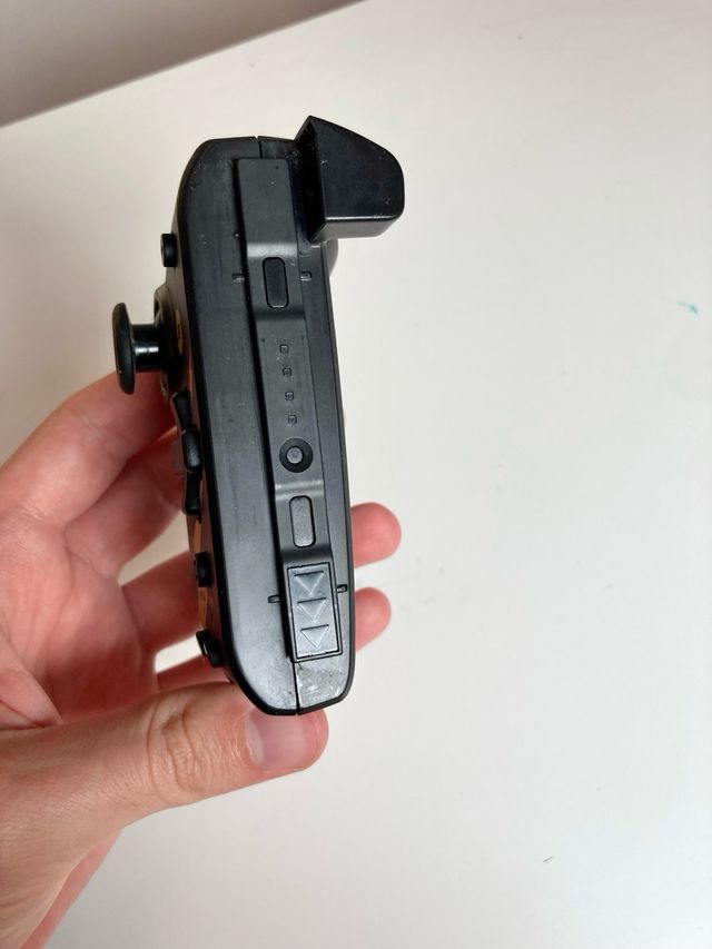 Joy-con Nintendo switch Hori Split Pad Pro Pikachu