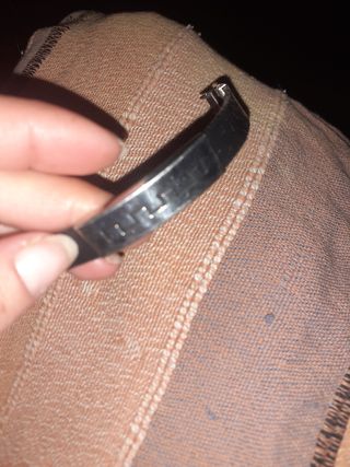 Pulsera plateada y beige