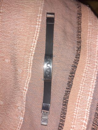 Pulsera plateada y beige