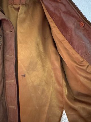 Cazadora de cuero marrón