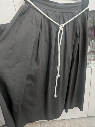 Falda marron con cordón