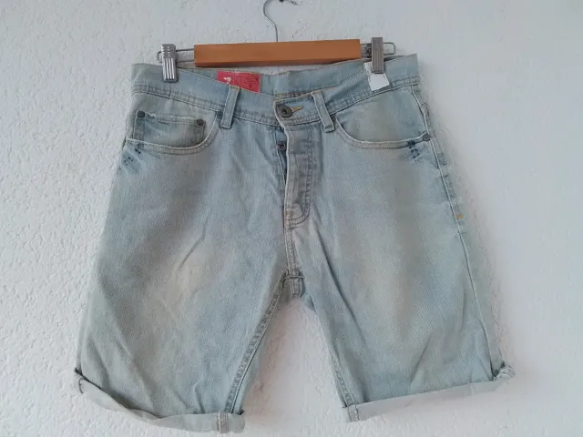 Pantalón corto vaquero azul claro
