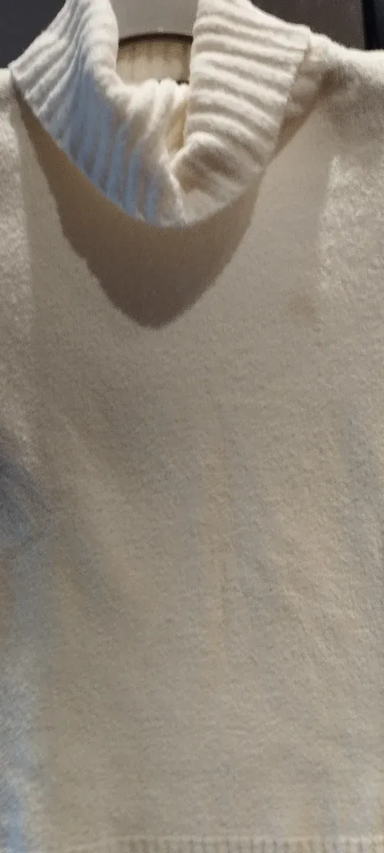 Jersey blanco cuello alto talla M