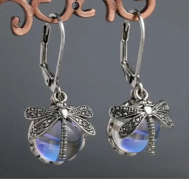 Pendientes libélula con piedra iridiscente