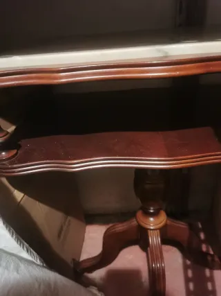 MESA AUXILIAR DE MADERA Y MARMOL