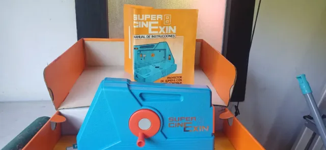 Proiettore Cinema Super 8 Cinexin con Cassetta