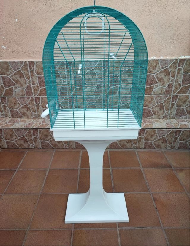 Jaula para pájaros con pie