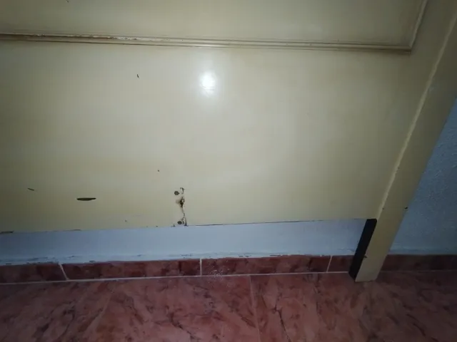 Cabecero de madera antiguo