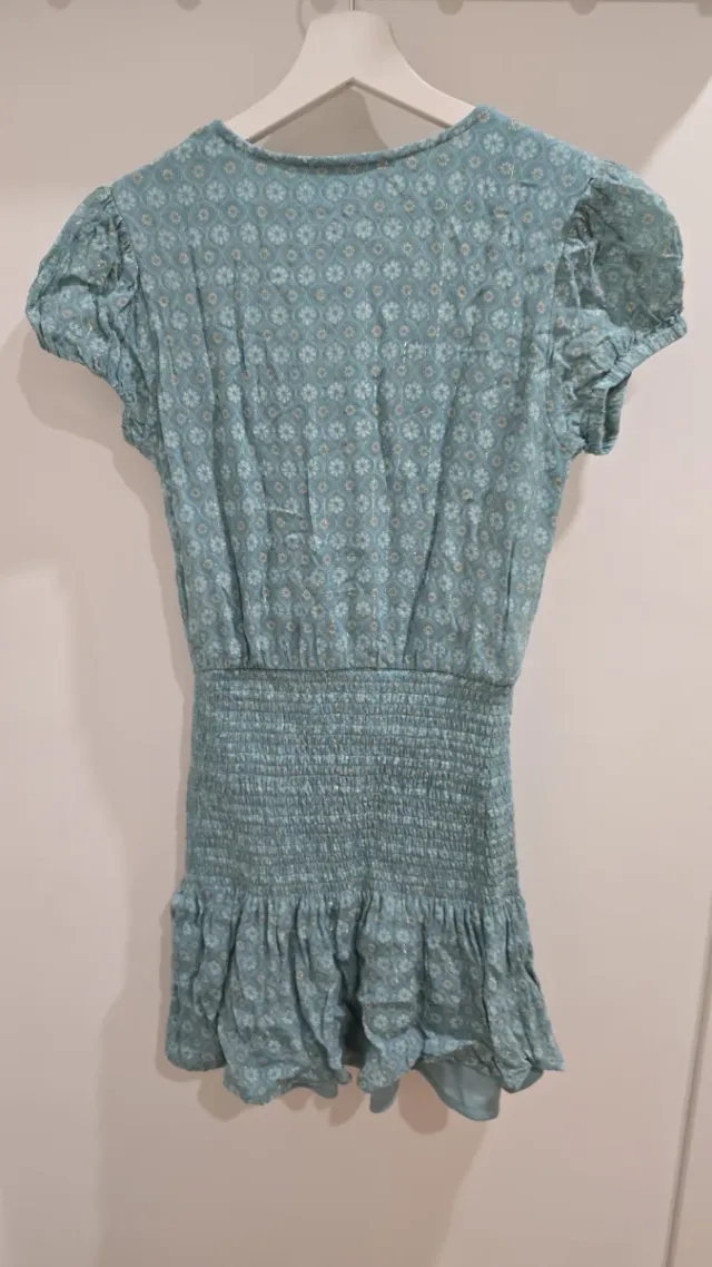 Vestido azul con elástico en cintura