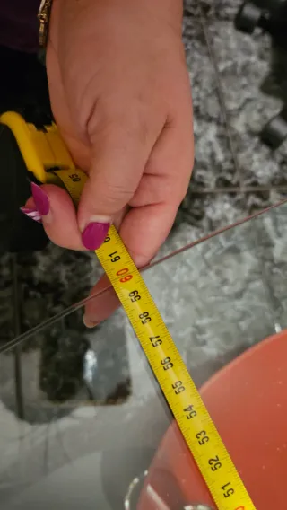 Mesa centro cristal ovalada negra,roja transparent