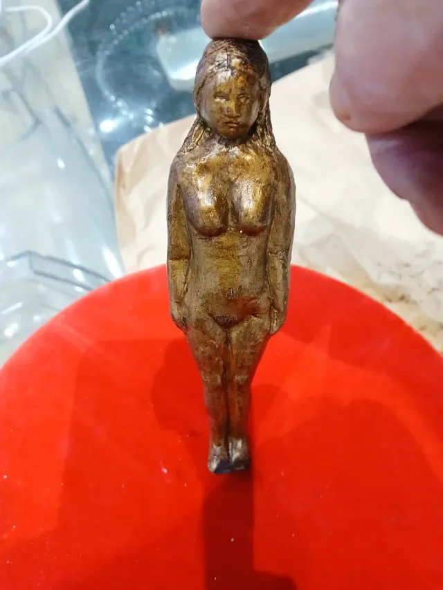 Antigua  Escultura terracota mujer desnuda