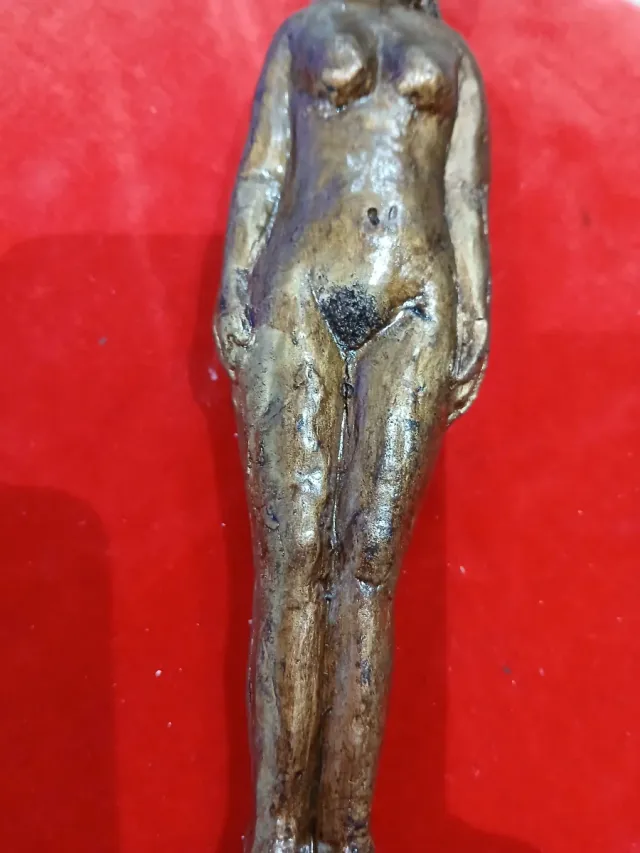 Antigua  Escultura terracota mujer desnuda