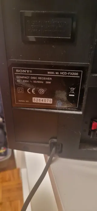 Minicadena Sony MP3 modelo HCD-FX200