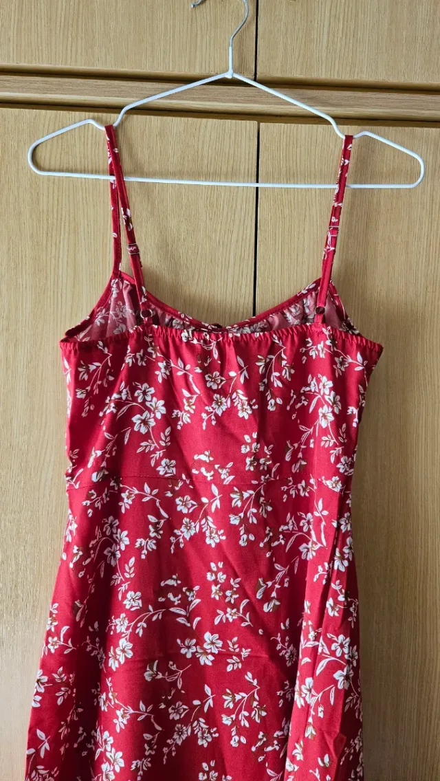 Vestido rojo floral tirantes midi