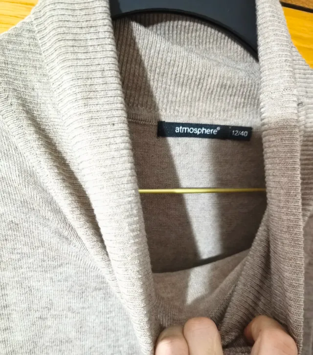 Jersey de cuello alto gris