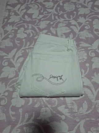 Pantalones Desigual Blancos con Bordado