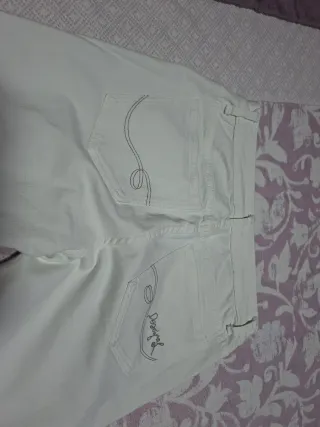 Pantalones Desigual Blancos con Bordado